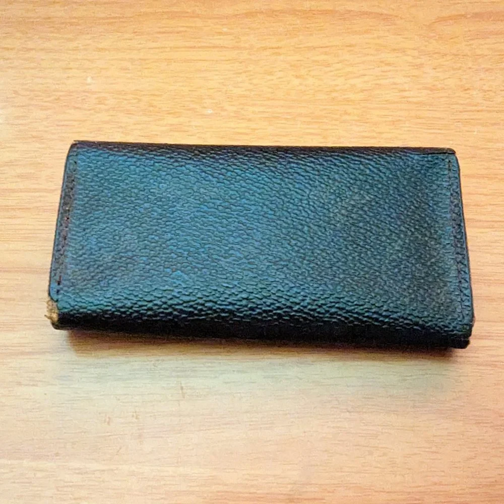 Louis Vuitton Monogram Key Holder/Wallet #1577💥PRICE DROP💥